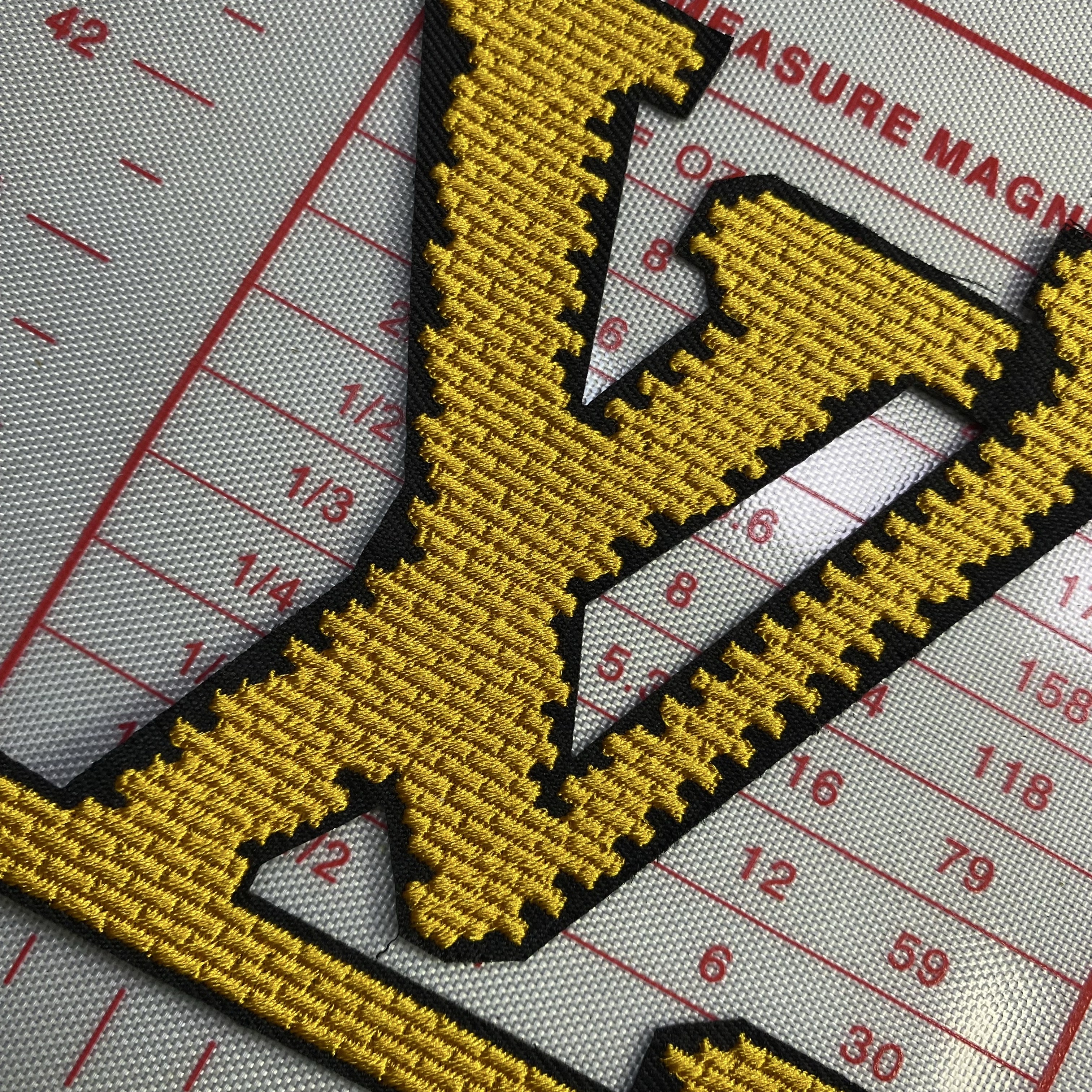  Large (Iron-on) L Happy leaf&tongue Patches    