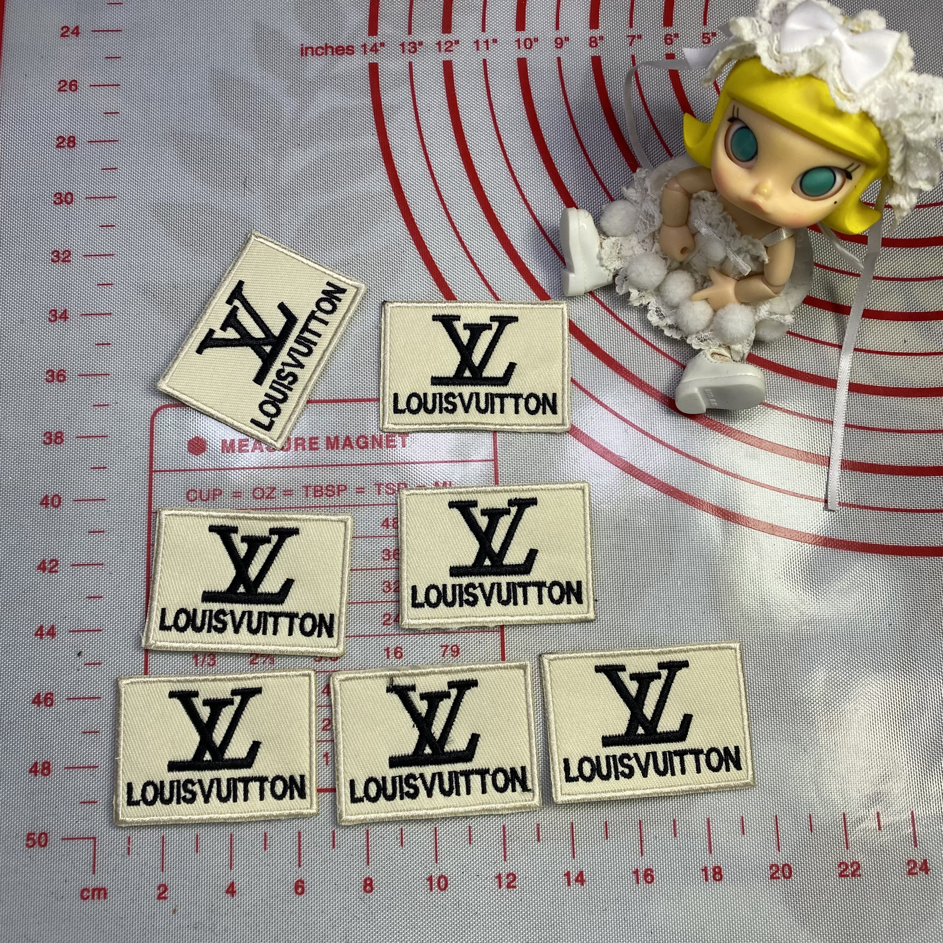 Medium (Sewing) L square leather Patches