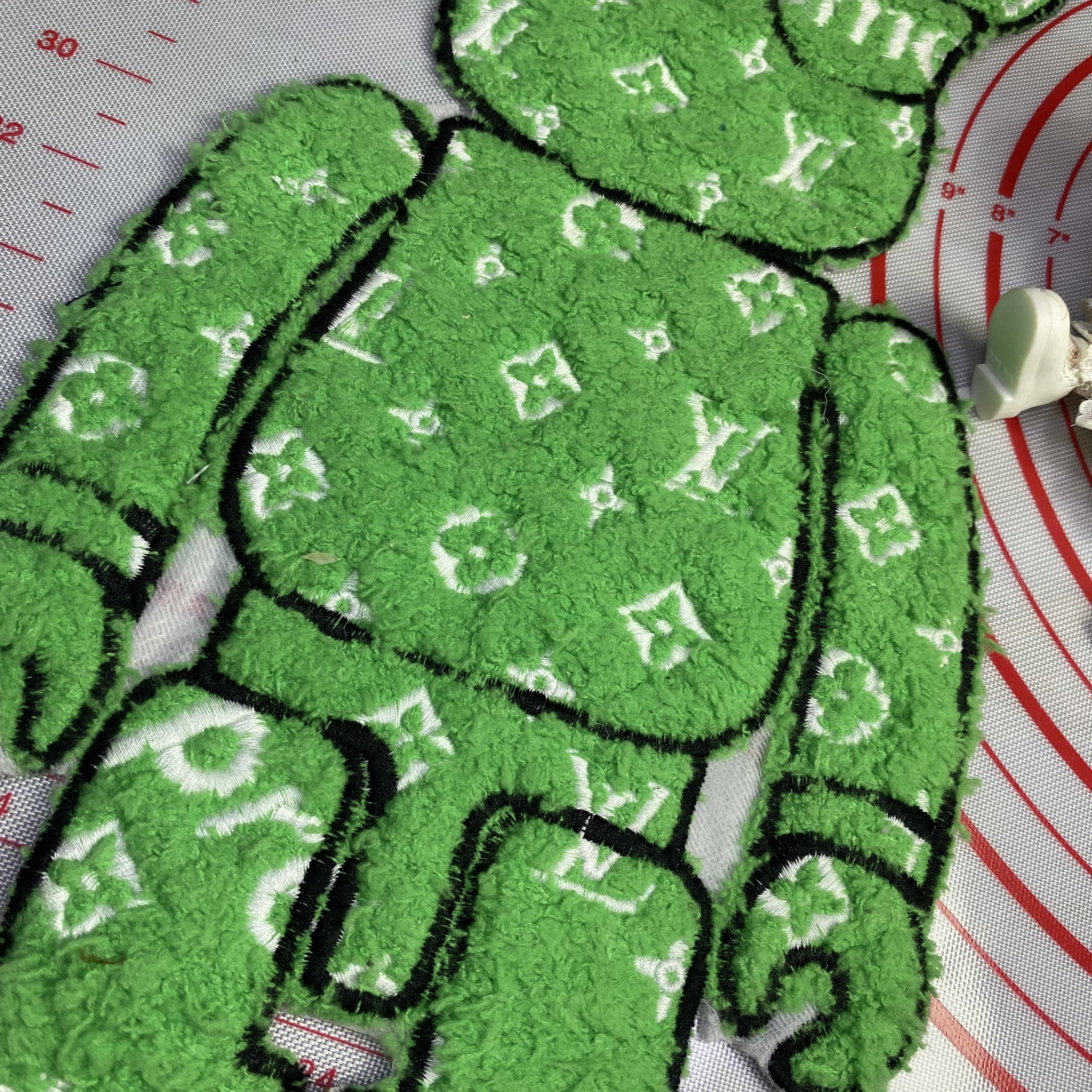 Large (sewing) L orphan product can't be replenished different styles Patches