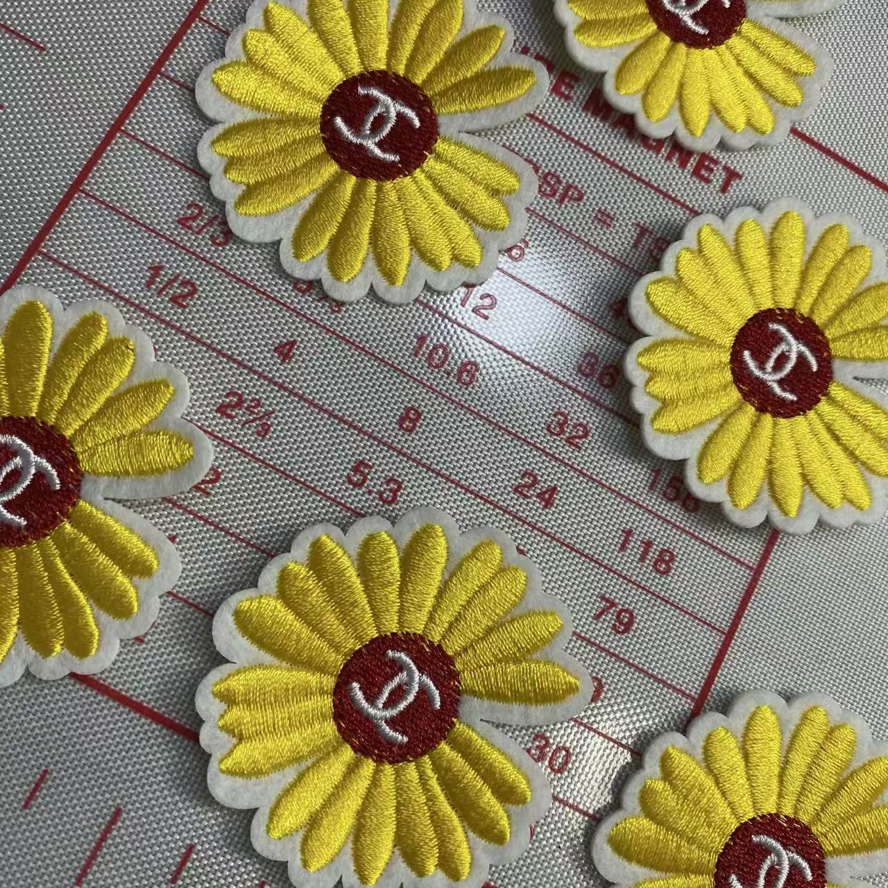Small (Sewing) CC Sequin flowers Patches 