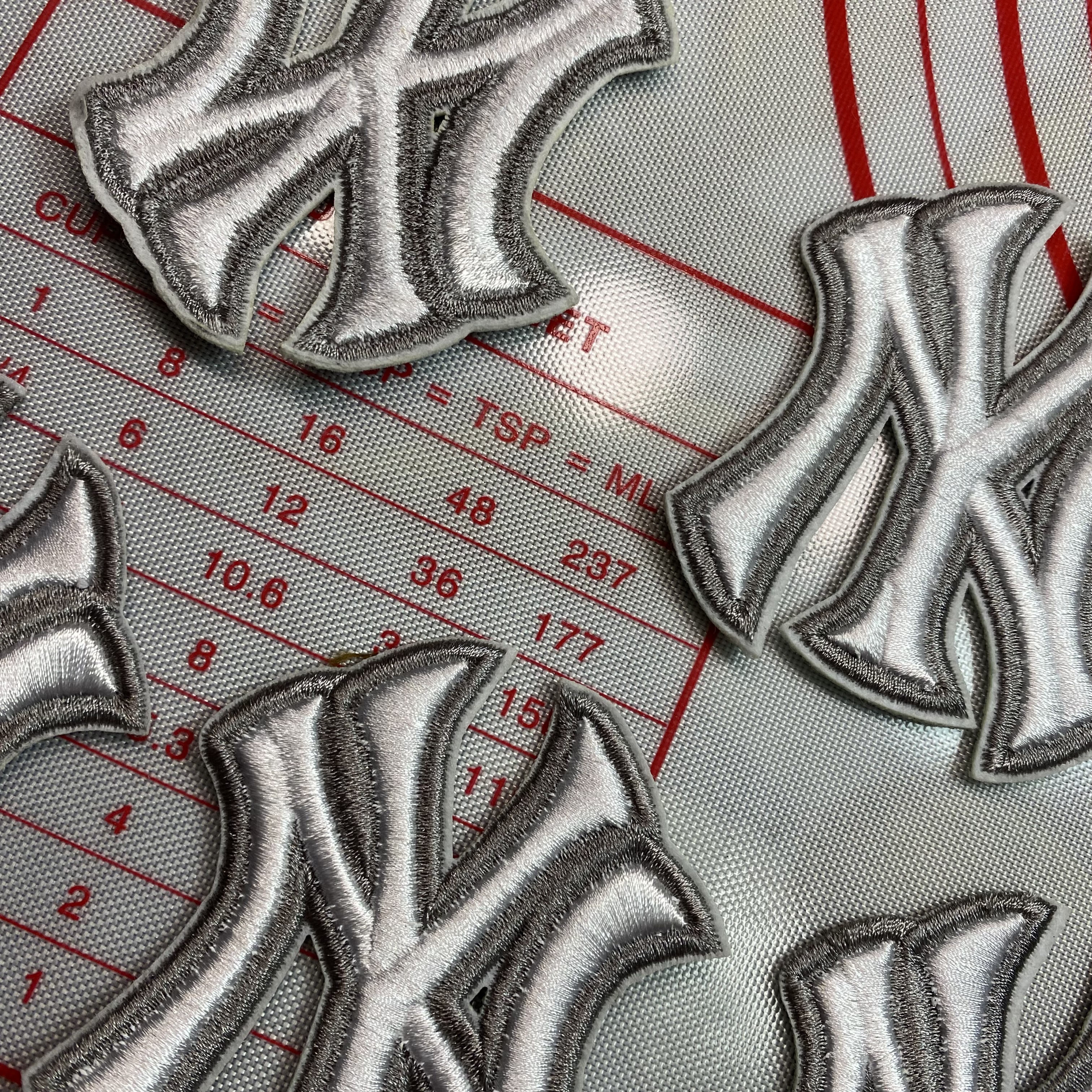 Medium/small (ironing) NY hat letter cloth patch