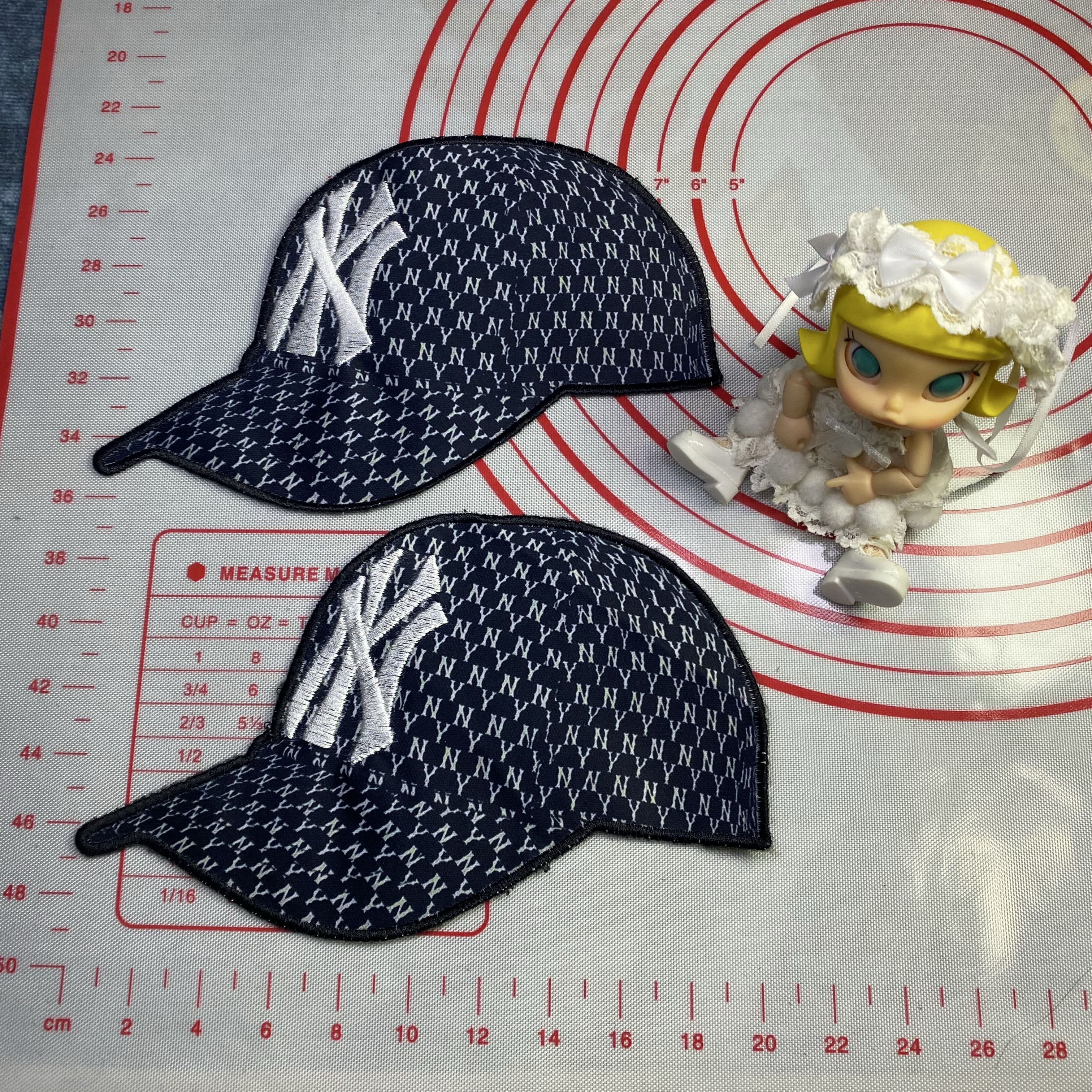 Medium/small (ironing) NY hat letter cloth patch