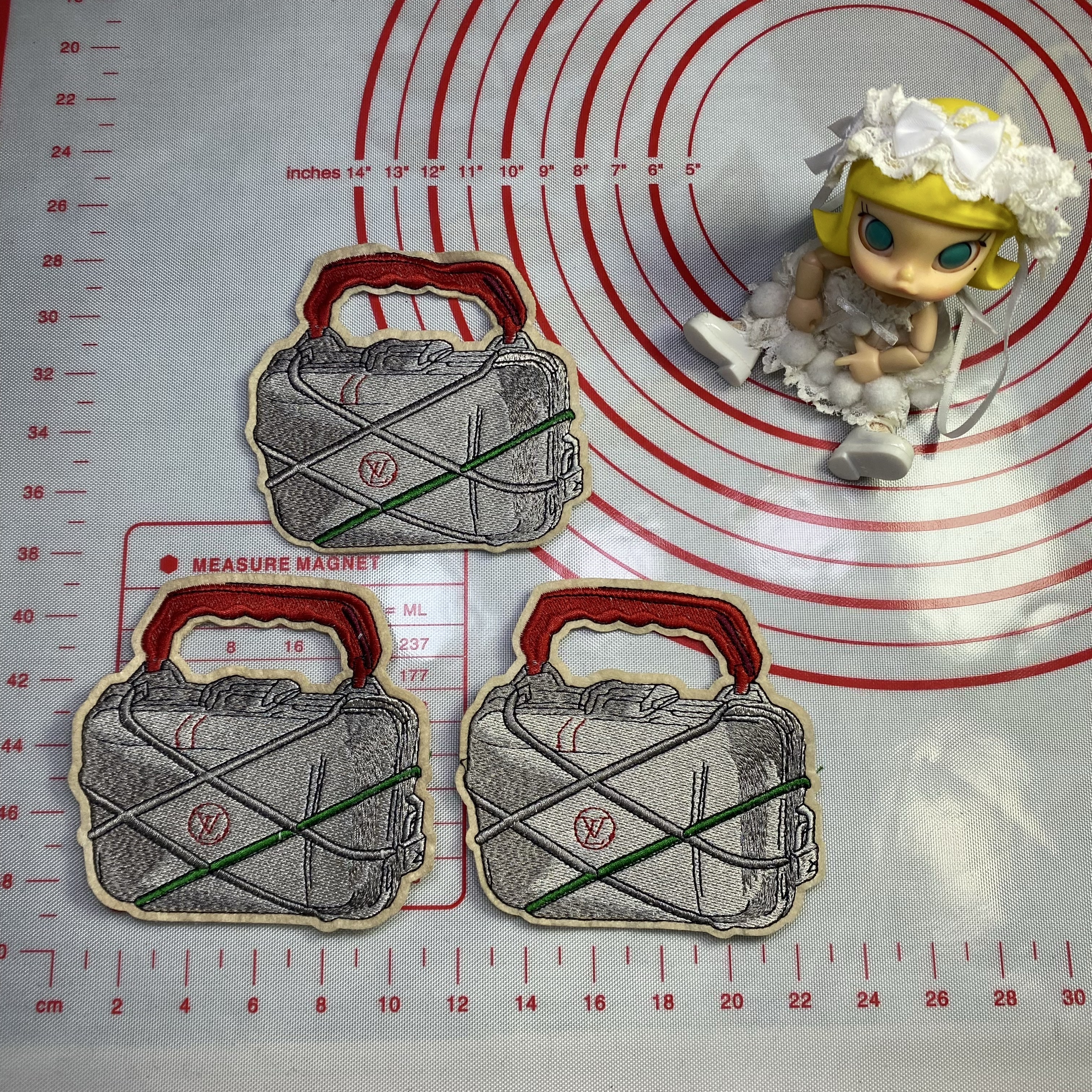 Large (sewing) L orphan product can't be replenished different styles Patches