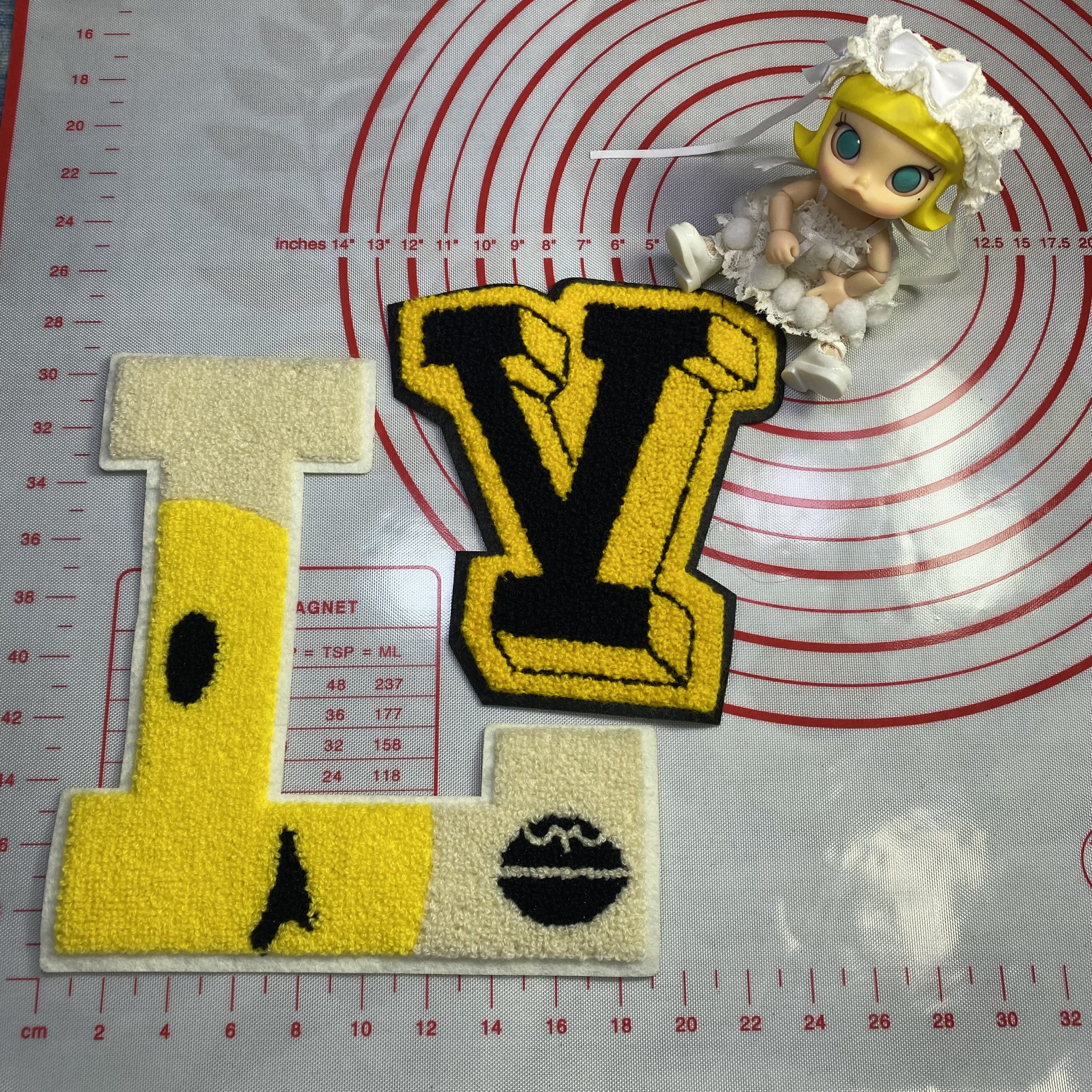 Large/Medium (Sewing) L towel embroidery Letters Patches