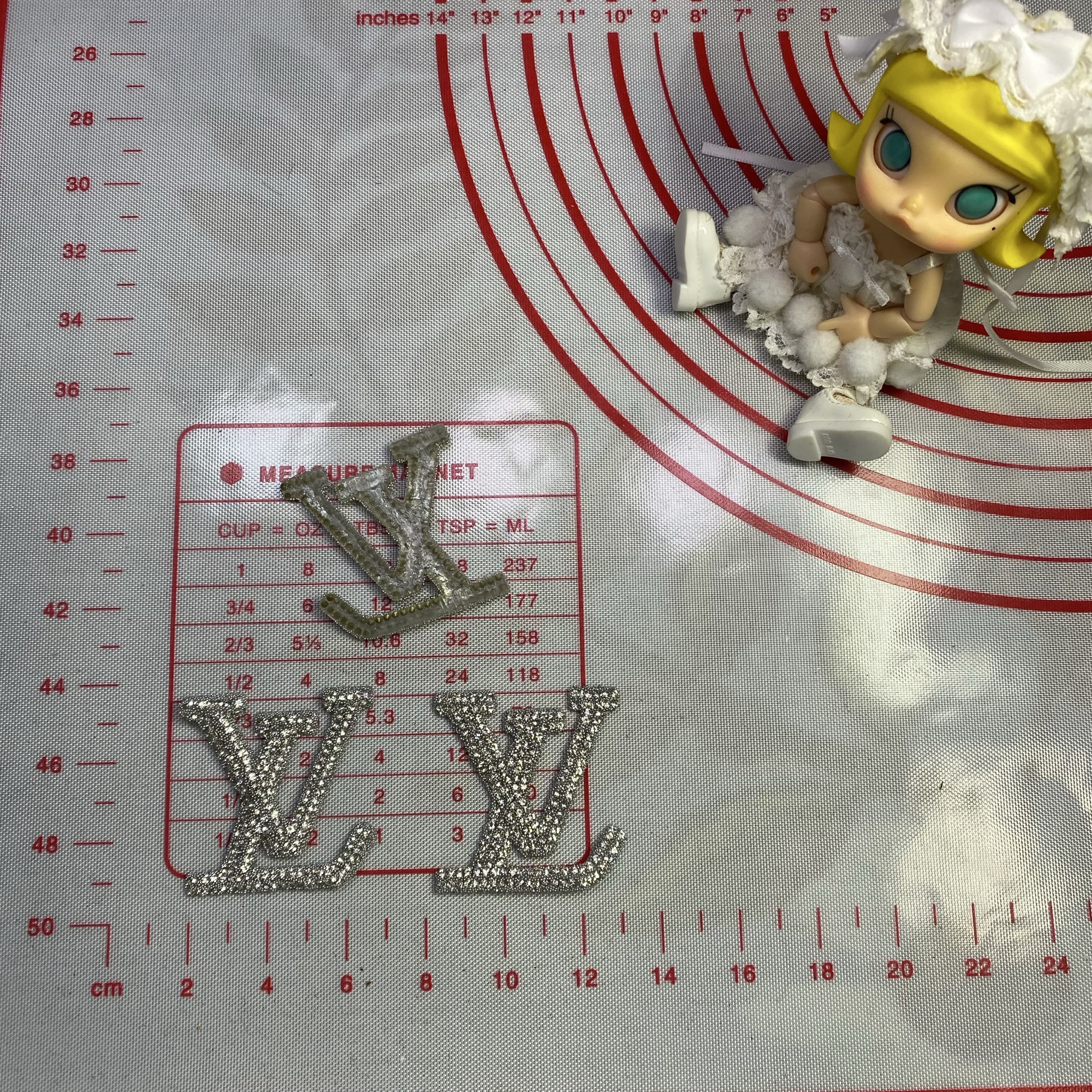 Small (Iron-on) L Diamond resin Patches