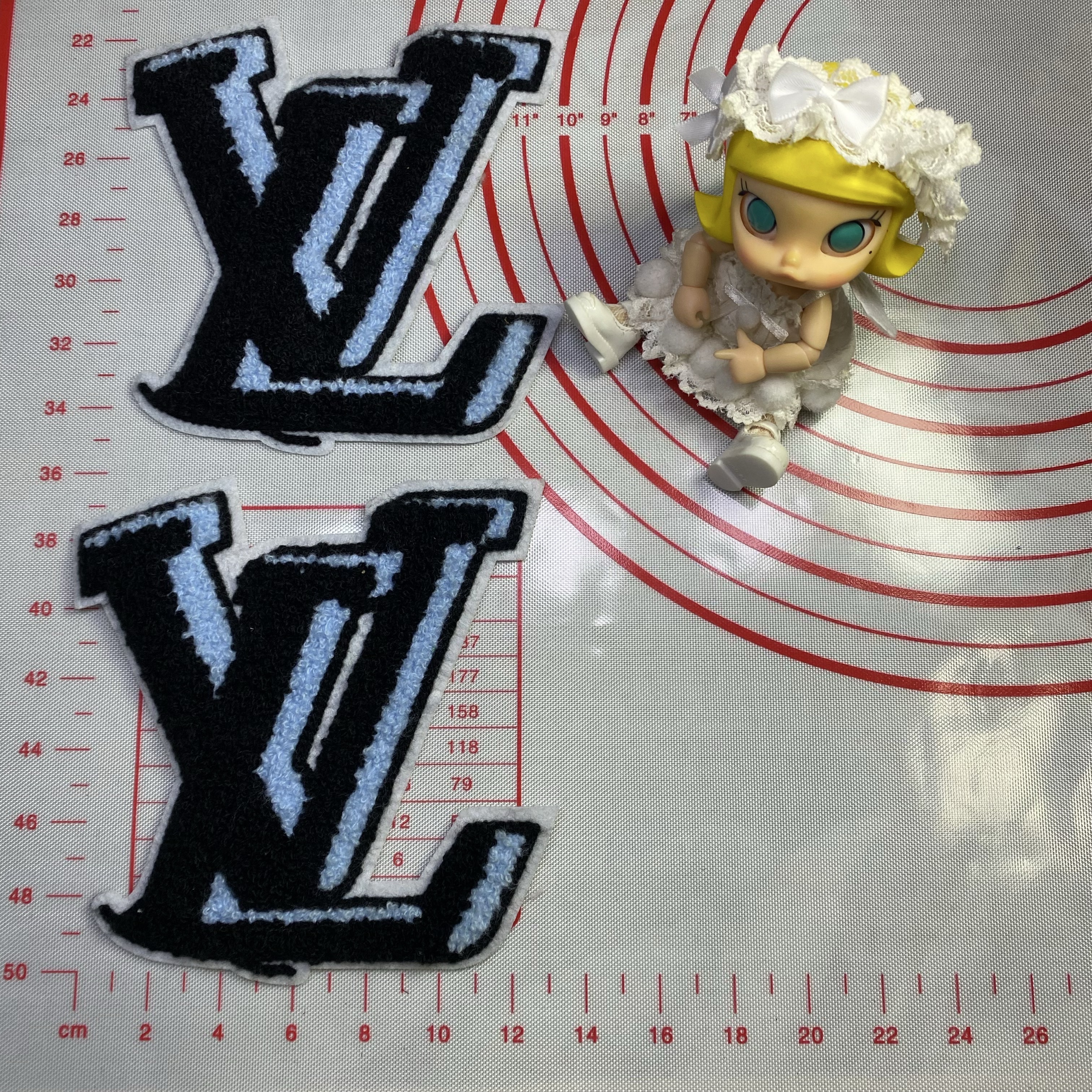 Large (sewing) L orphan product can't be replenished different styles Patches