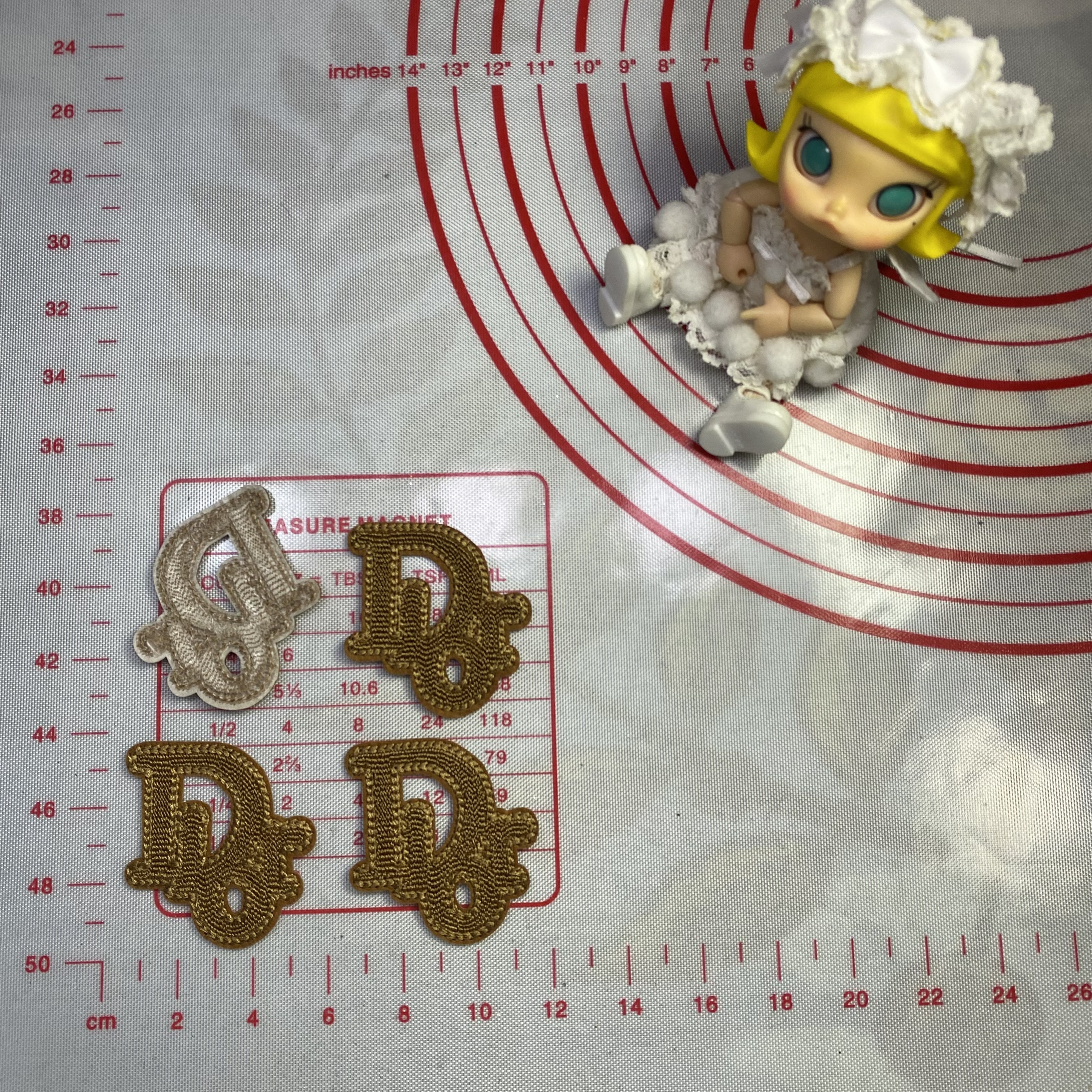 Medium/ Small (Iron-on) D Letters Patches        