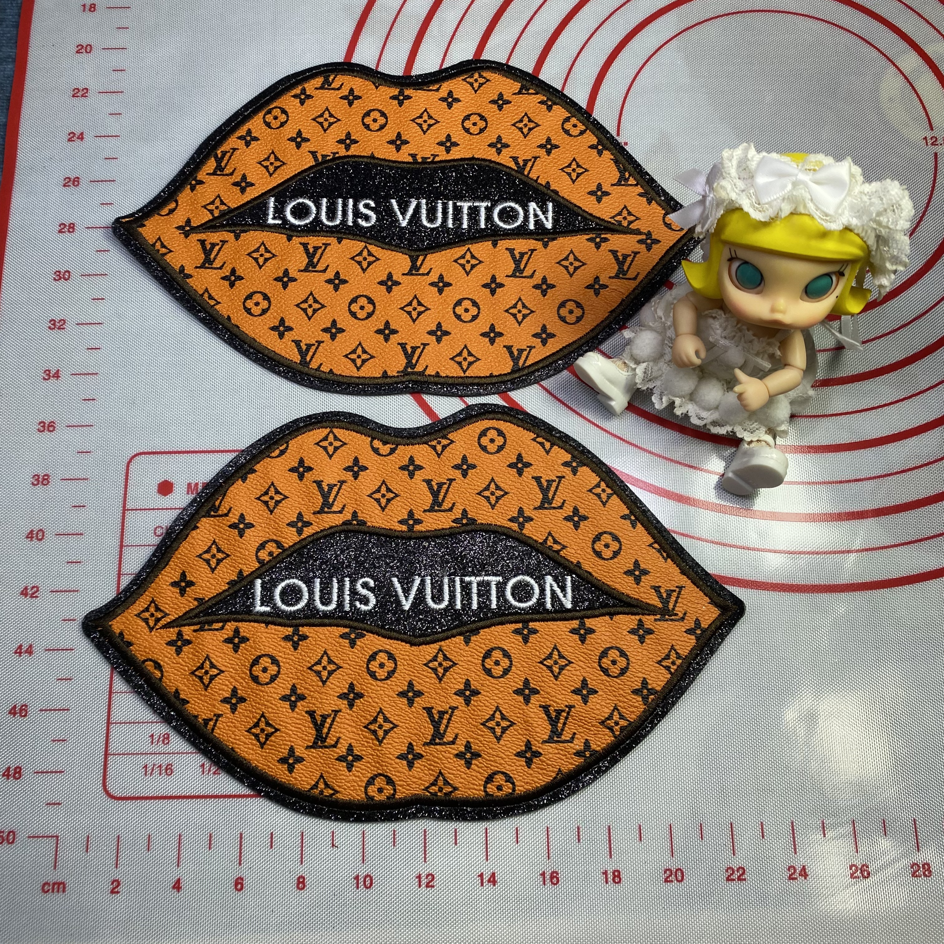 Large (Iron-on) L Betty Lips Fashion Single Leather Stitching Design Patches