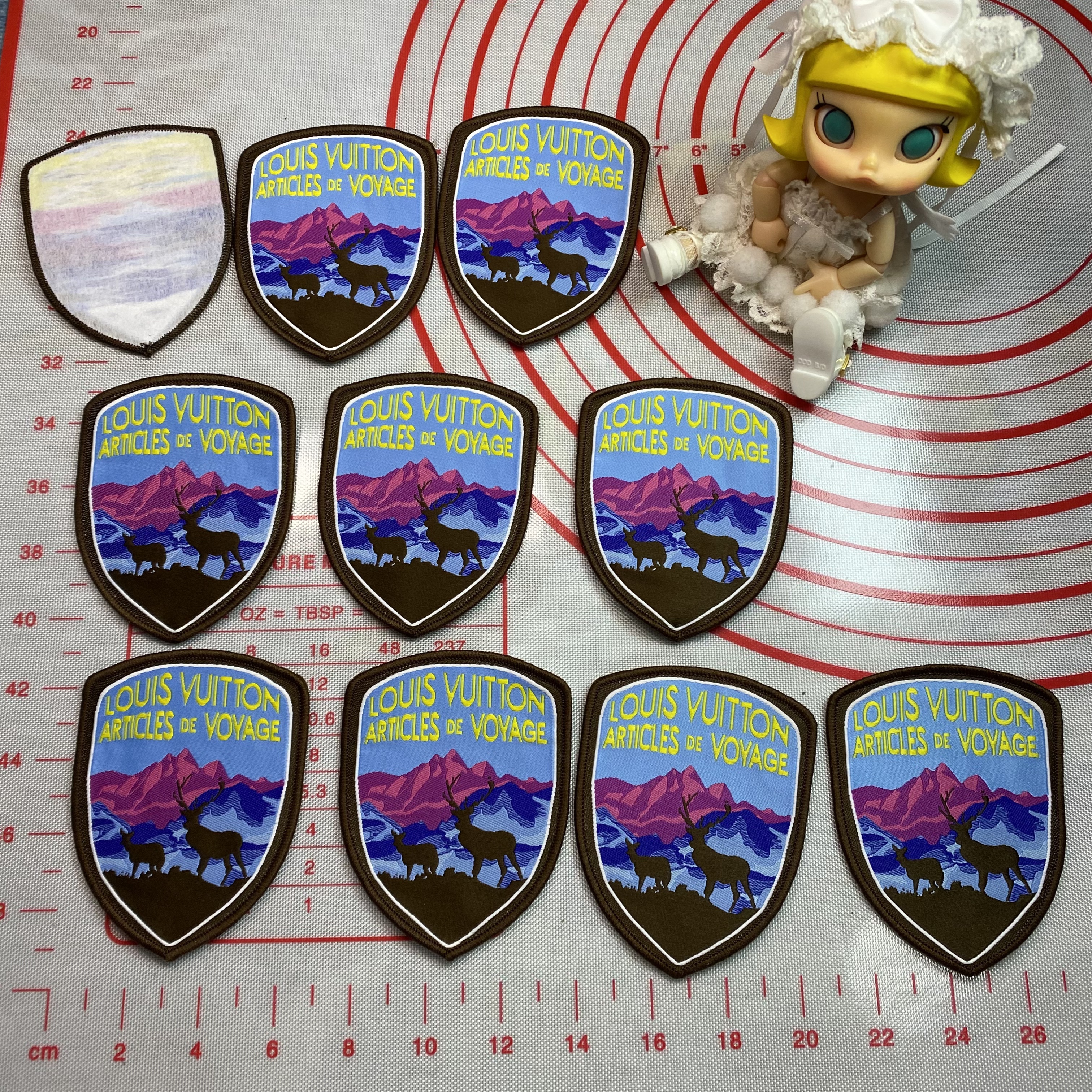 Medium/Small (Sewing) L square&Medal leather Patches