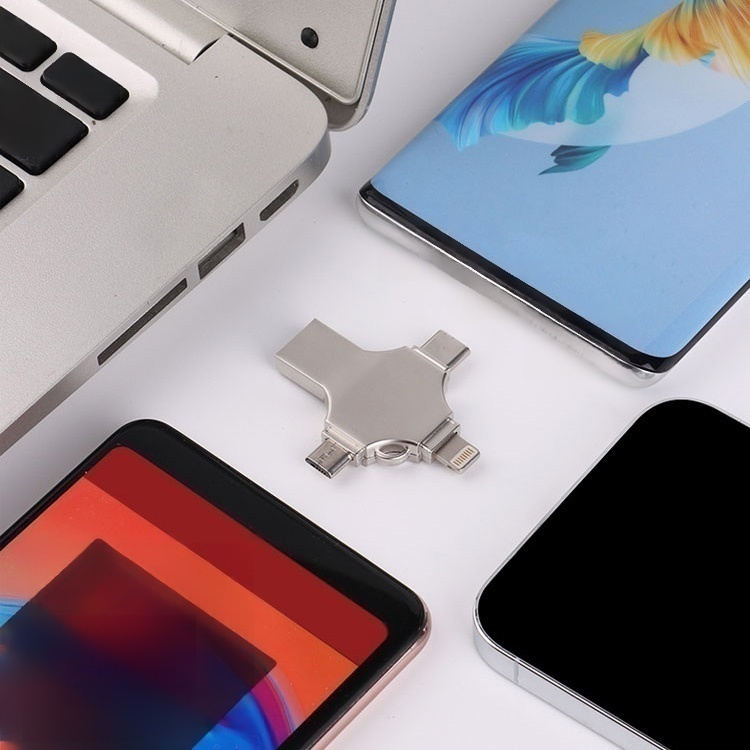 Négy port egy flash memóriában-1TB