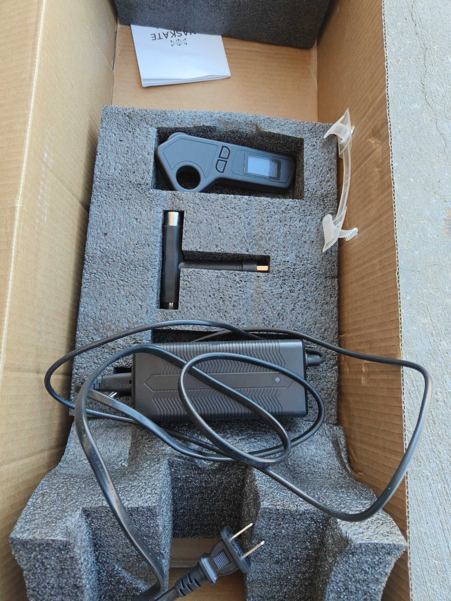 A defective product with the whole machine in good condition and without faults. Second-hand defective M10 returned by the buyer.-DNASKATE