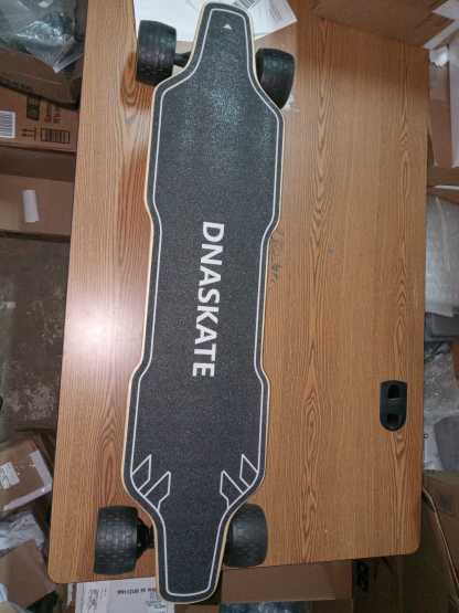 Second-hand, electric skateboard V4 ,The battery is damaged and needs to be replaced.