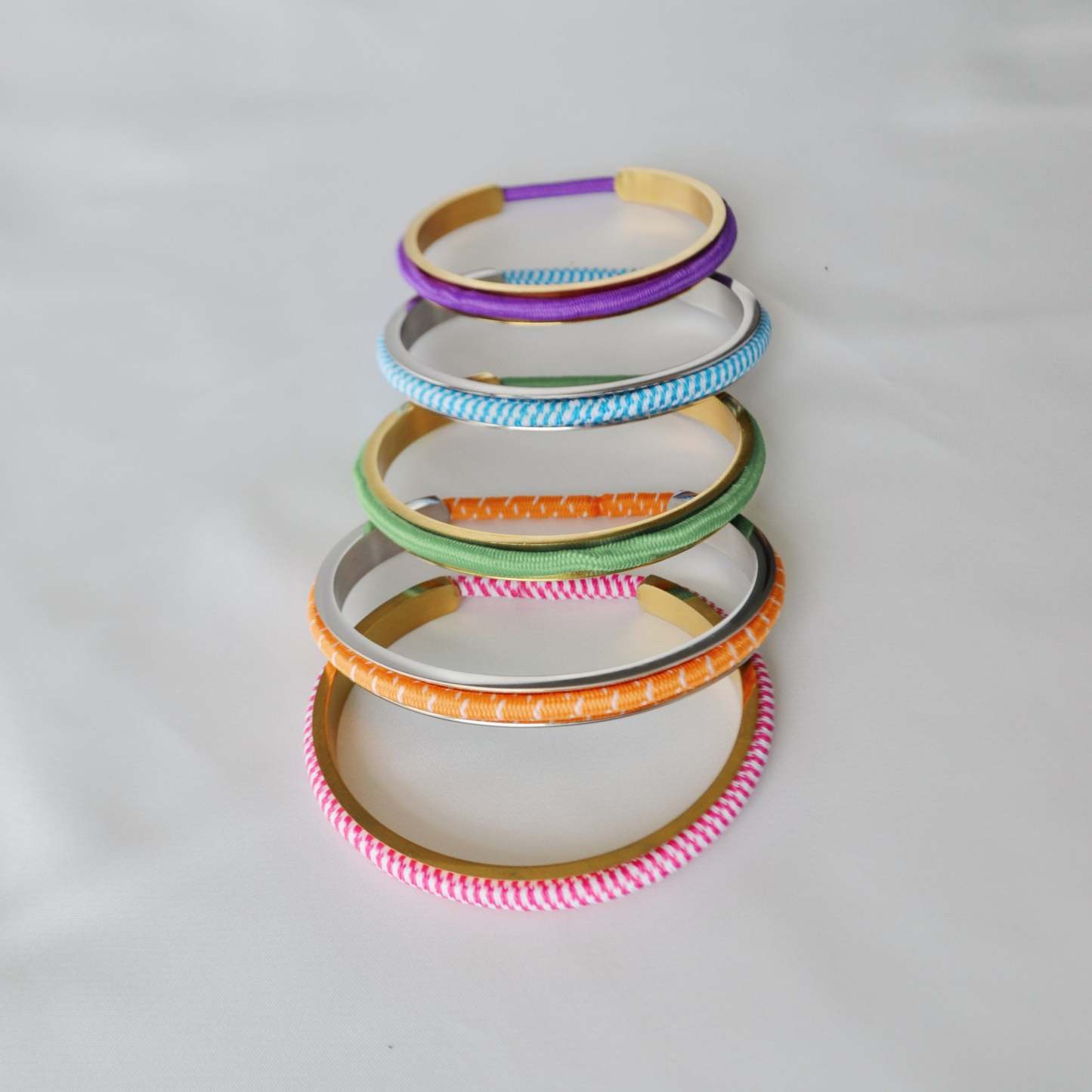 Viyio Signature Hair Tie Holder Cuff