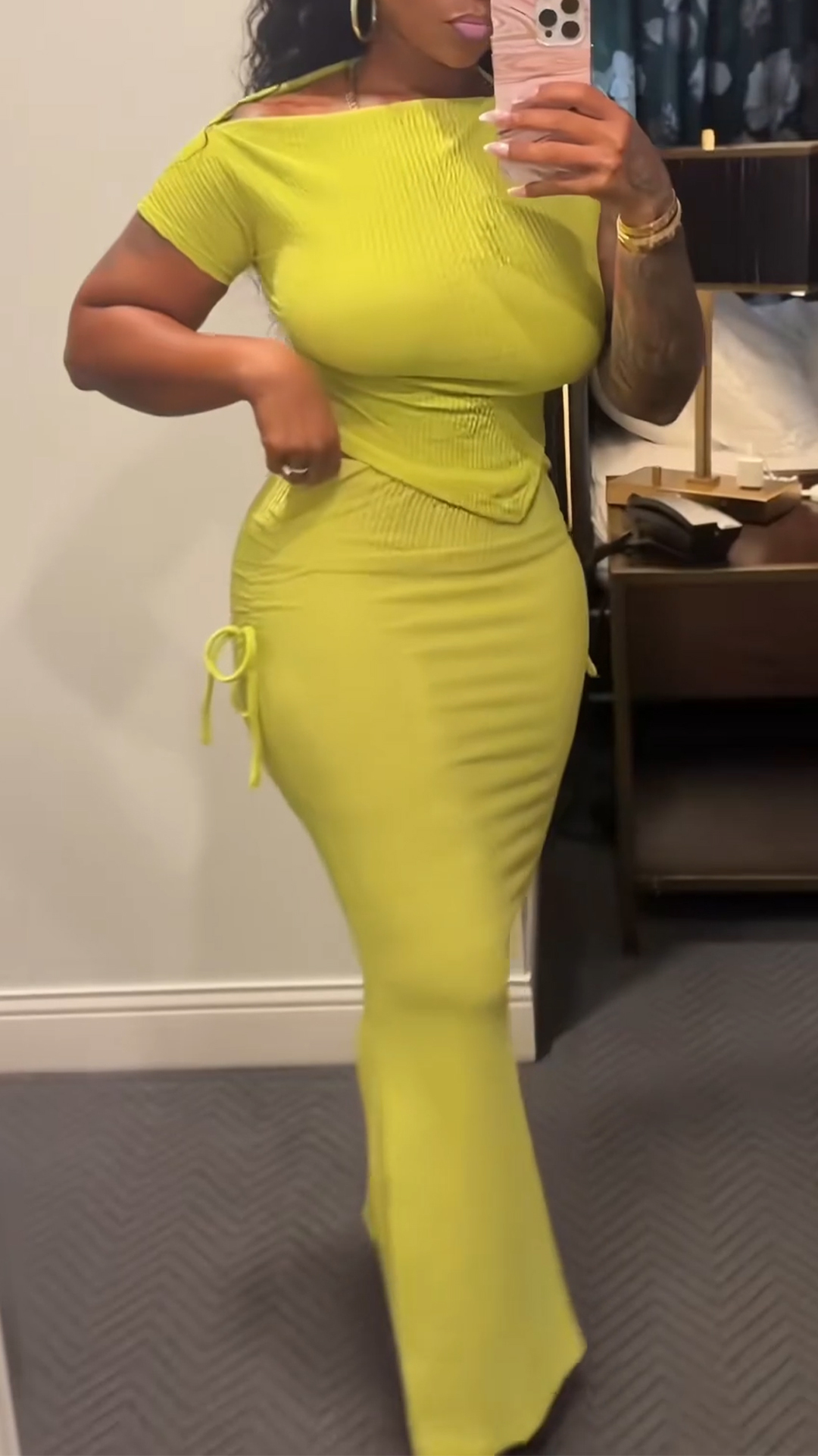 Ladies' Slanted Collar Solid Color Top+skirt with A Casual Temperament Suit