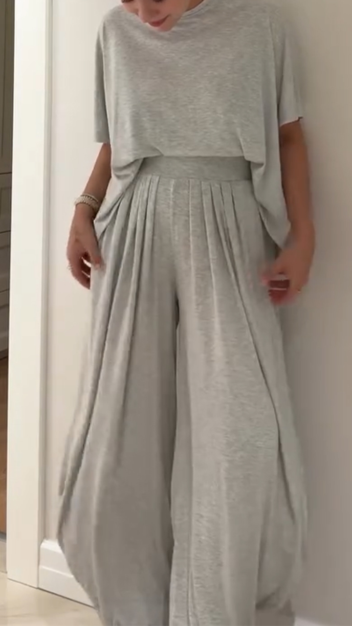 Women's Round Neck Top + Pants Solid Color Loose Casual Suit