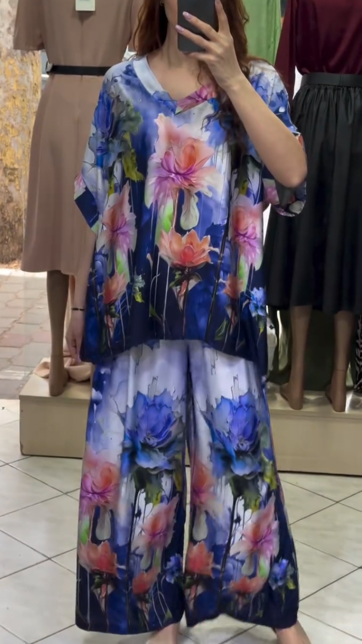 Ladies' V-neck Painted Printed Top + Pants Loose Casual Suit