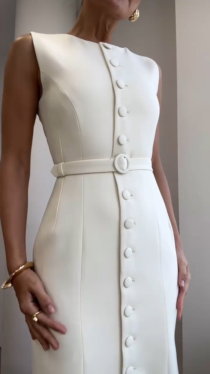 Women's Round Neck Sleeveless Button Belt Elegant Dress