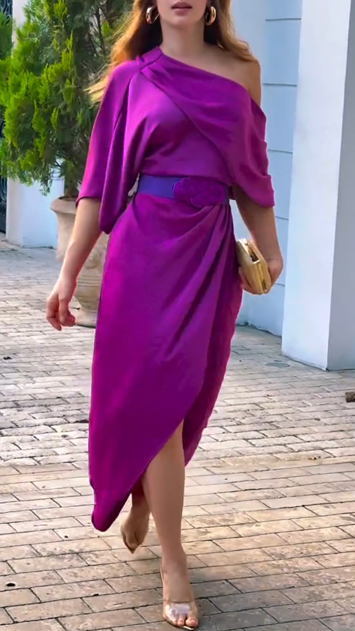 Ladies Slanted Collar Elegant Temperament Dress