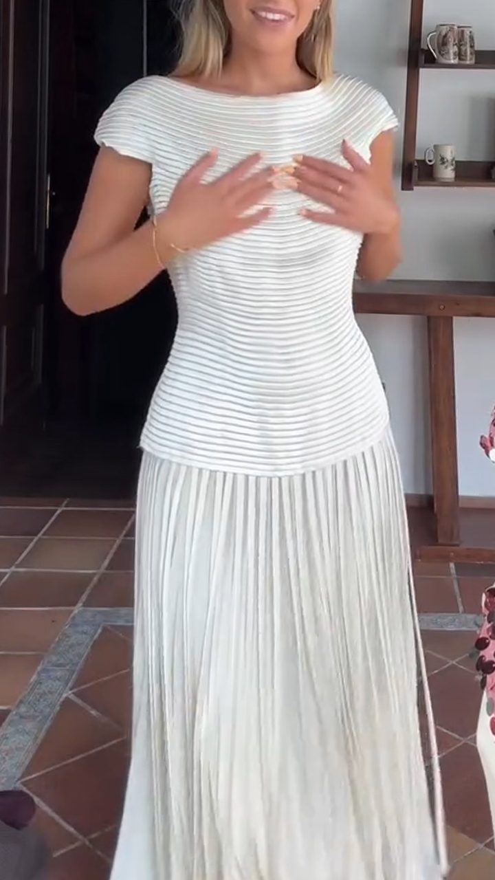 Women's Round Neck Splicing Pleated Solid Color Casual Dress