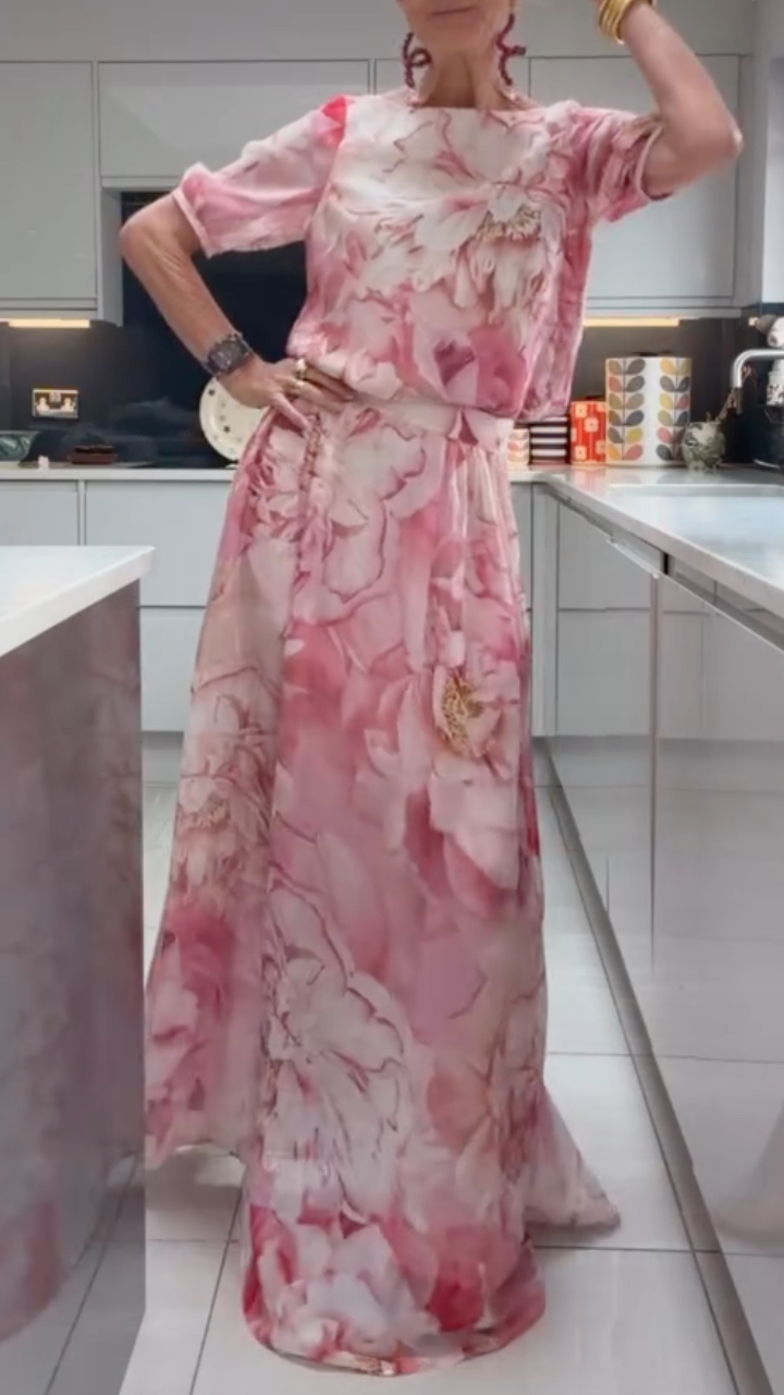 Women's Round Neck Floral Elegant Suit