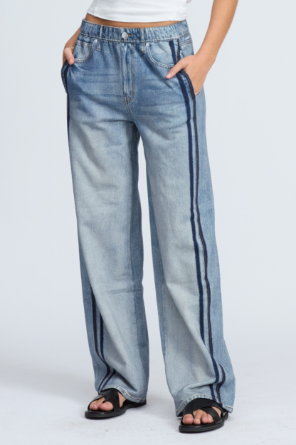 Womens Wash Vertical Pattern Casual Sweatpant Jean