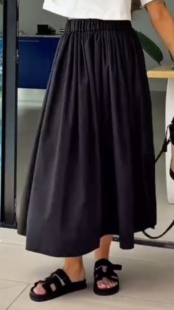 Elastic Waist Flowy Maxi Skirt