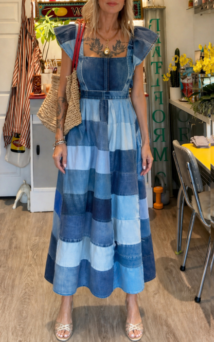 Ombré Color-block Denim Maxi Dress with Square Neckline, Flutter Sleeves, and Flared Hem