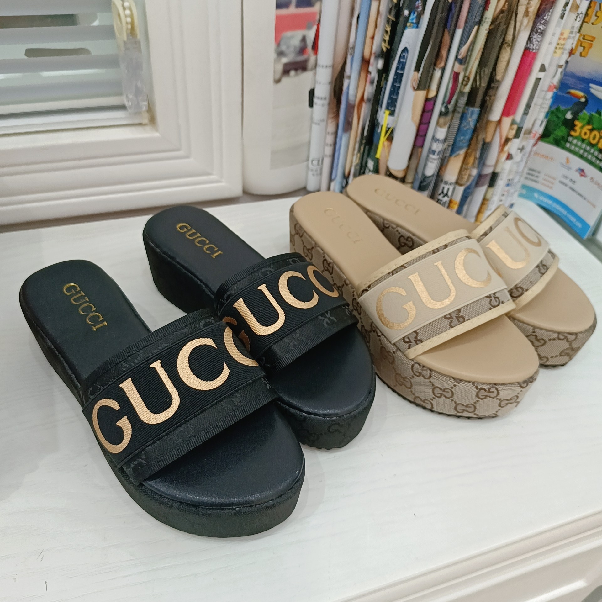 WOMEN'S PLATFORM SLIDE SANDAL