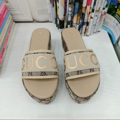 WOMEN'S PLATFORM SLIDE SANDAL