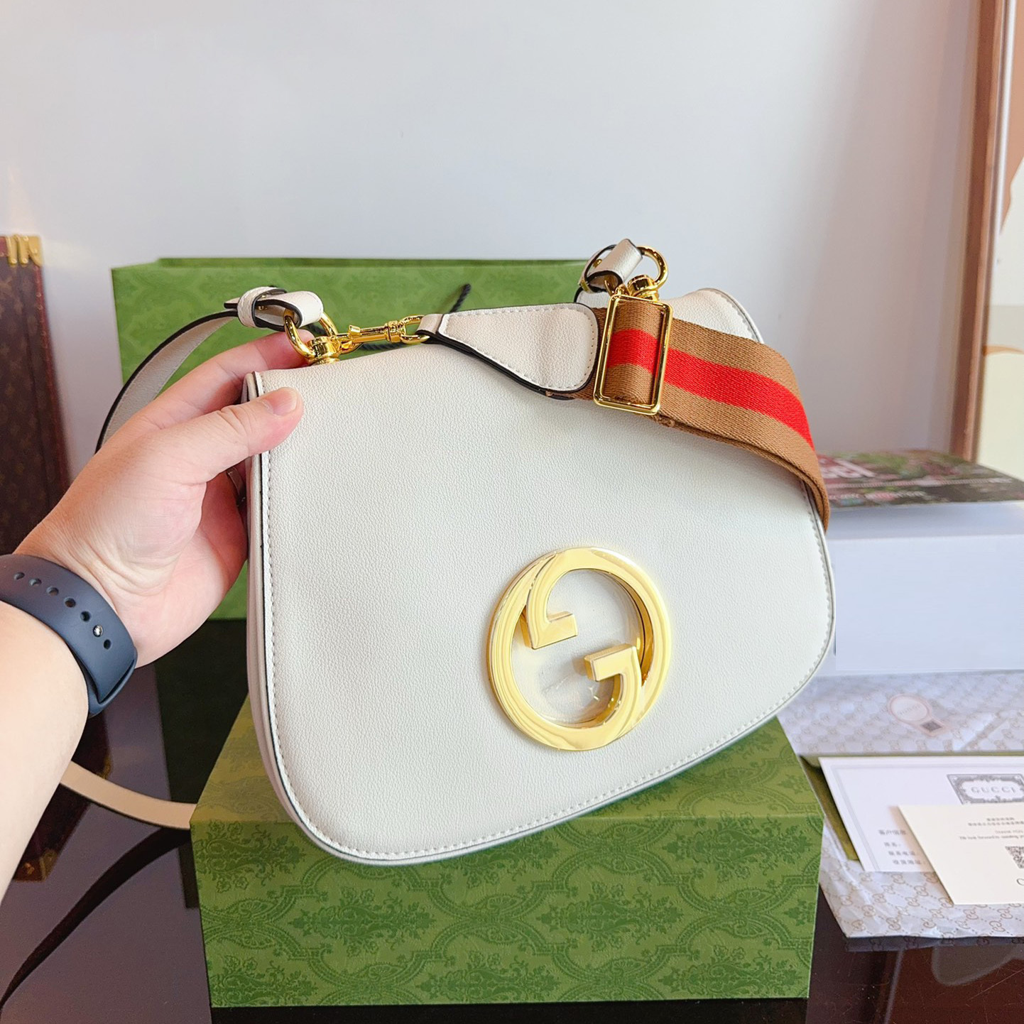 BLONDIE MEDIUM TOP HANDLE BAG