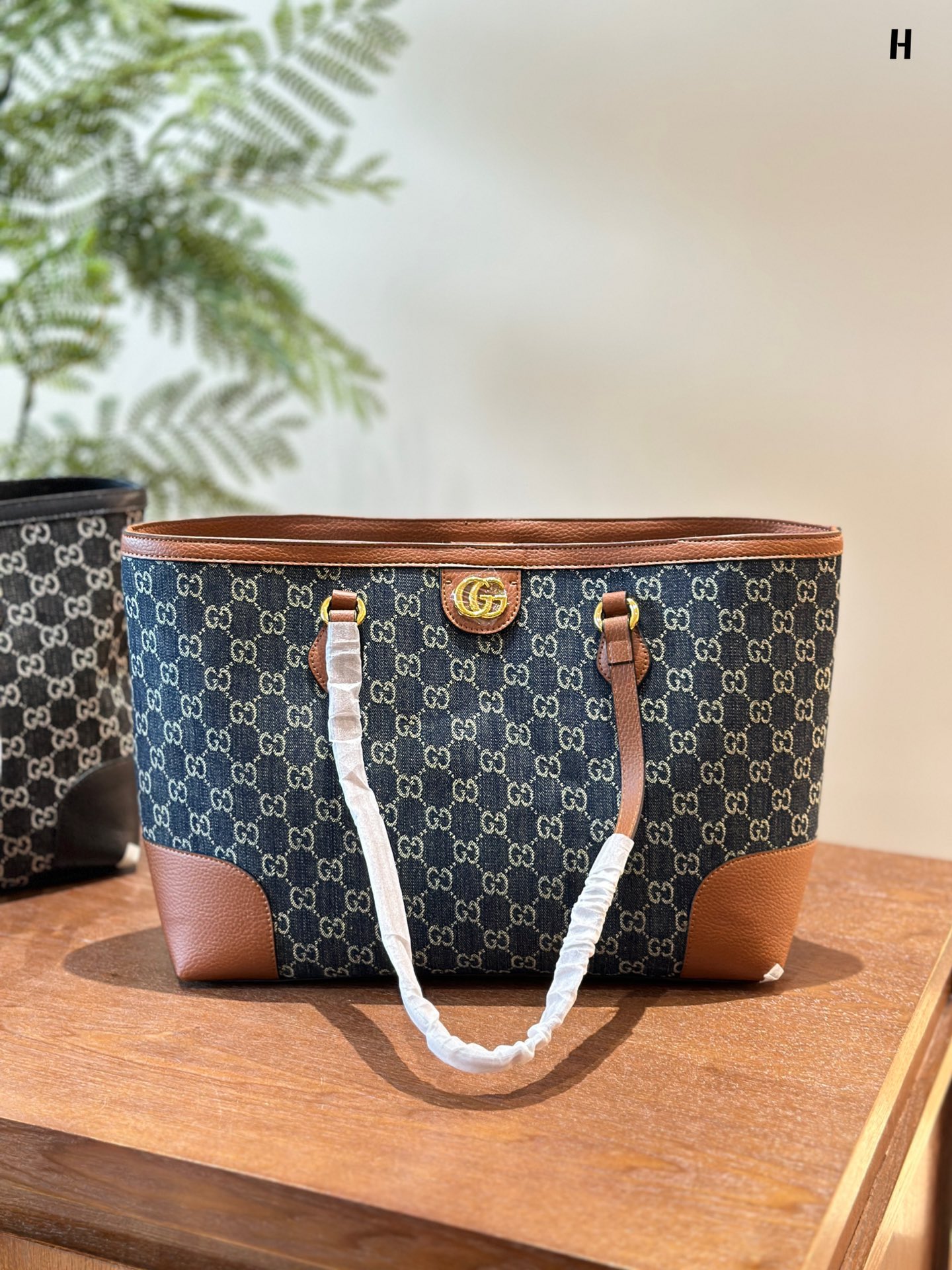 Ophidia Medium Jacquard Denim Tote Bag