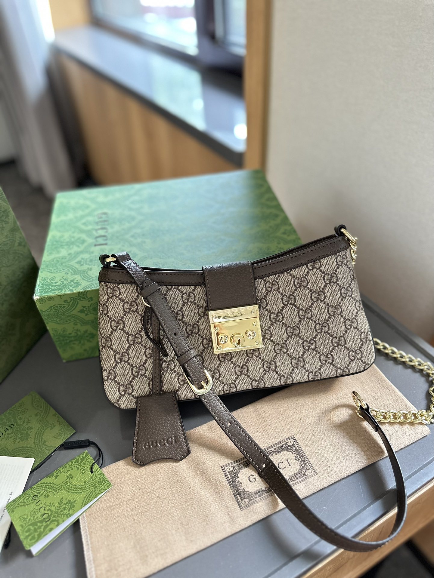 PADLOCK SMALL SHOULDER BAG