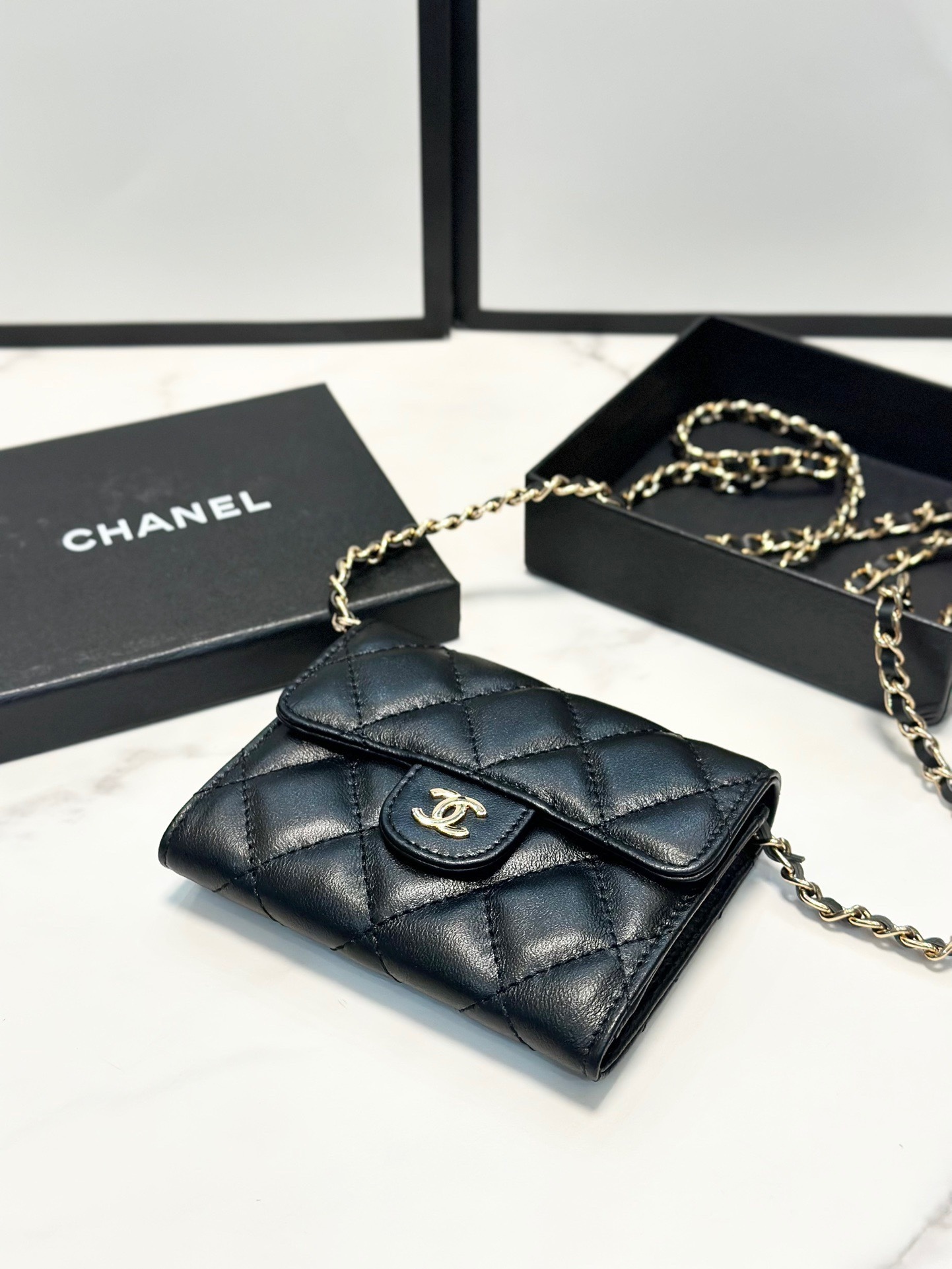 Classic Flap Chain Card Wallet Gold Metal Black