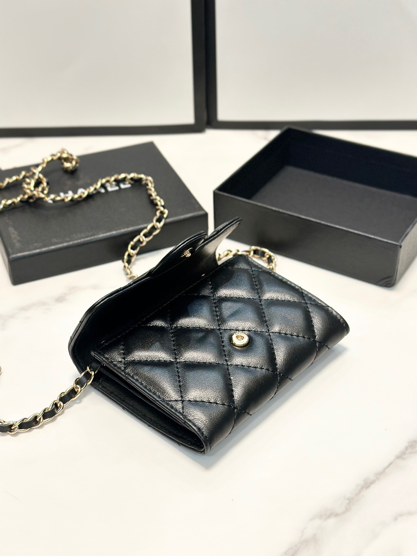 Classic Flap Chain Card Wallet Gold Metal Black