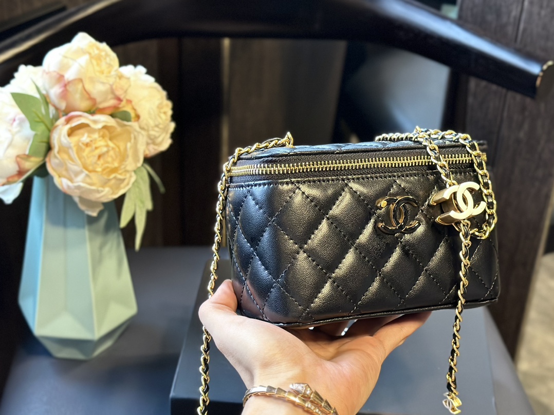 Small Vanity Case White Patent Leather Antique Gold Hardware