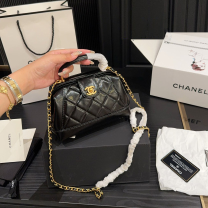 Chanel shoulder bag