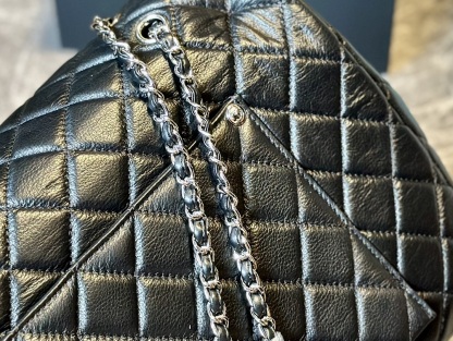 Lambskin Classic Maxi Jumbo Flap Bag