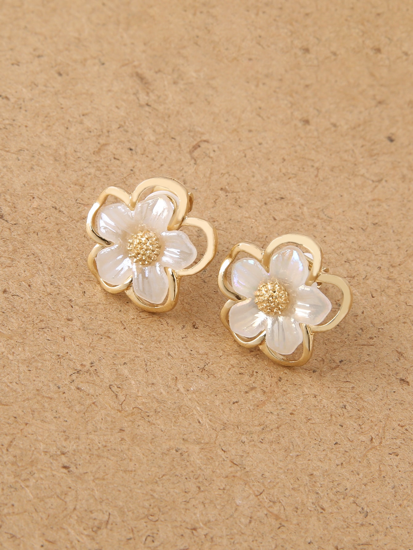 1pair Fashionable Zinc Alloy Flower Decor Clip On Earrings For Women For Daily Decoration