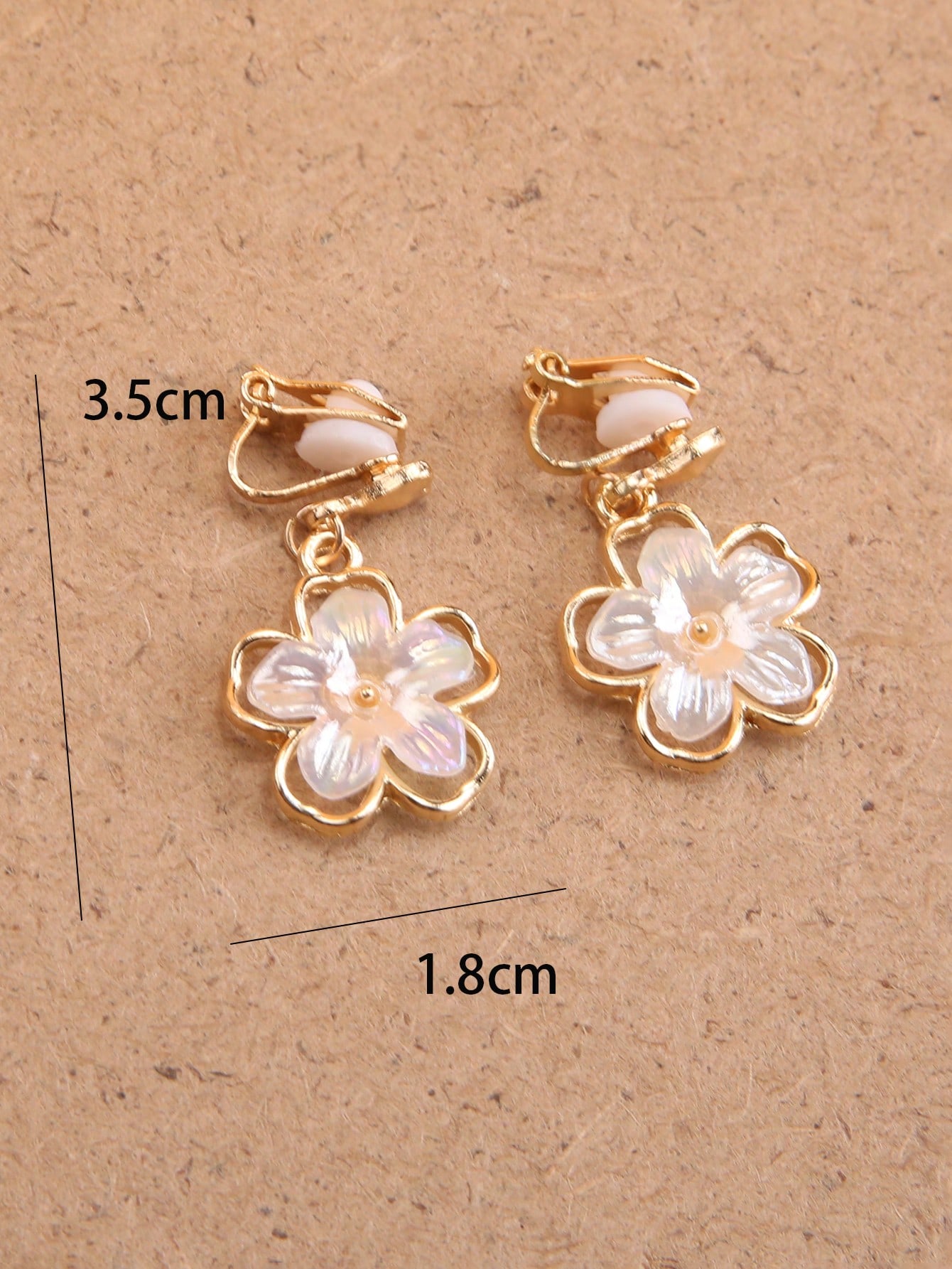 1pair Fashionable Zinc Alloy Flower Decor Clip On Earrings For Women For Daily Decoration