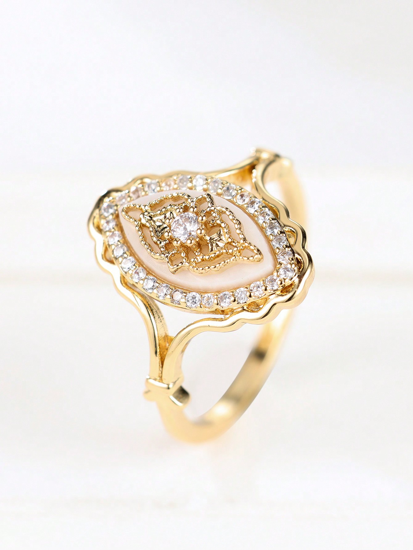 1Pc Vintage Palace Flower Ring Promise Engagement Floral Daily Jewelry