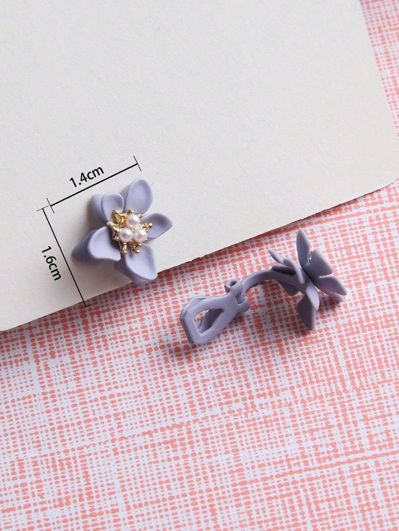 1pair Fashionable Zinc Alloy Flower Decor Clip On Earrings For Women For Daily Decoration