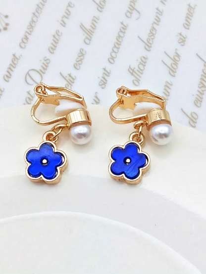 1pair Fashionable Zinc Alloy Flower Decor Clip On Earrings For Women For Daily Decoration
