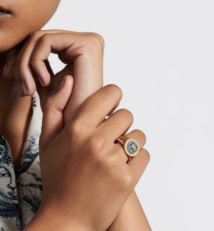 Petit CD Baroque Ring