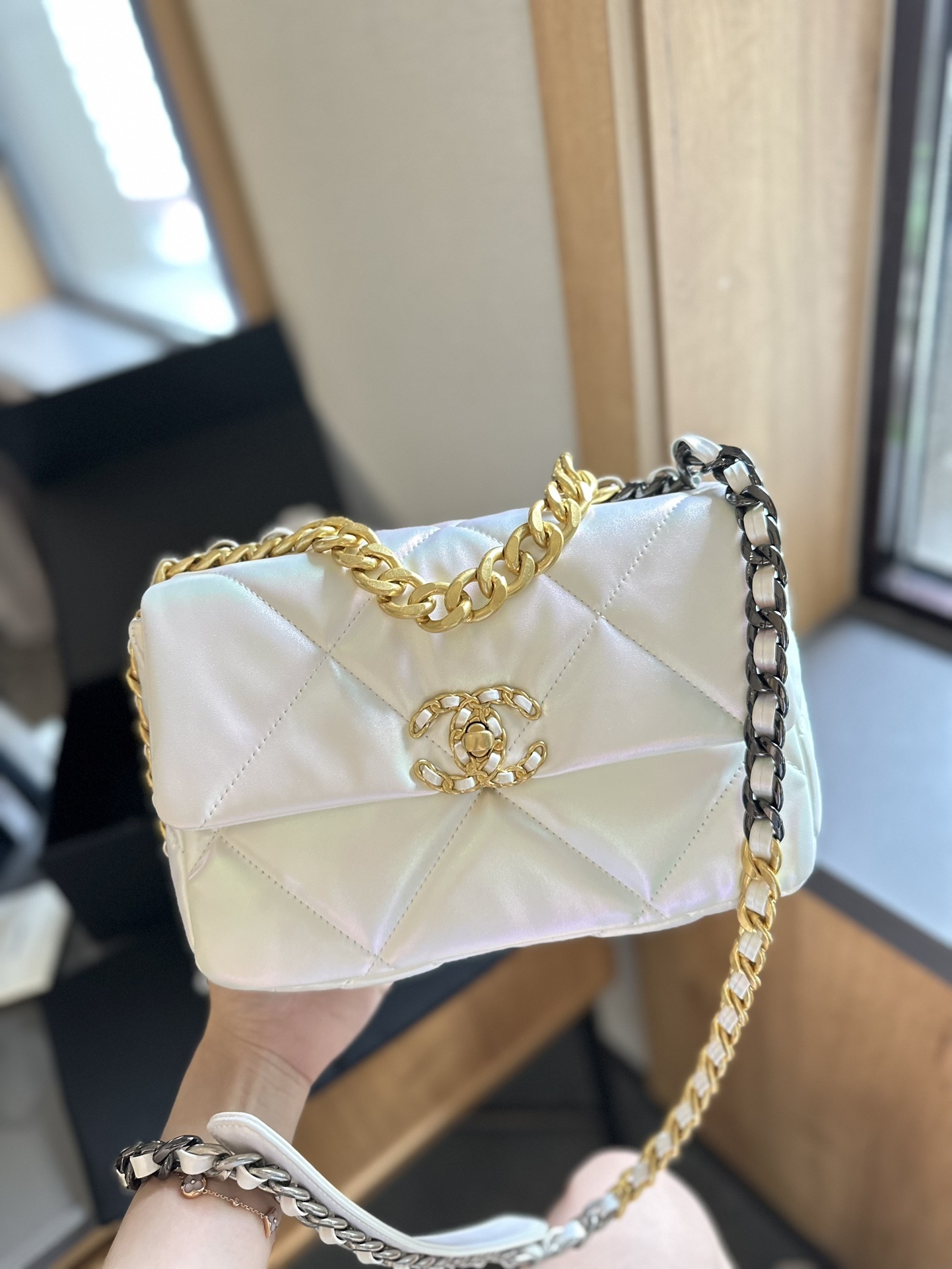 White Lambskin CLASSIC FLAP Small Medium Bag Silver Gold Reverse Hardw