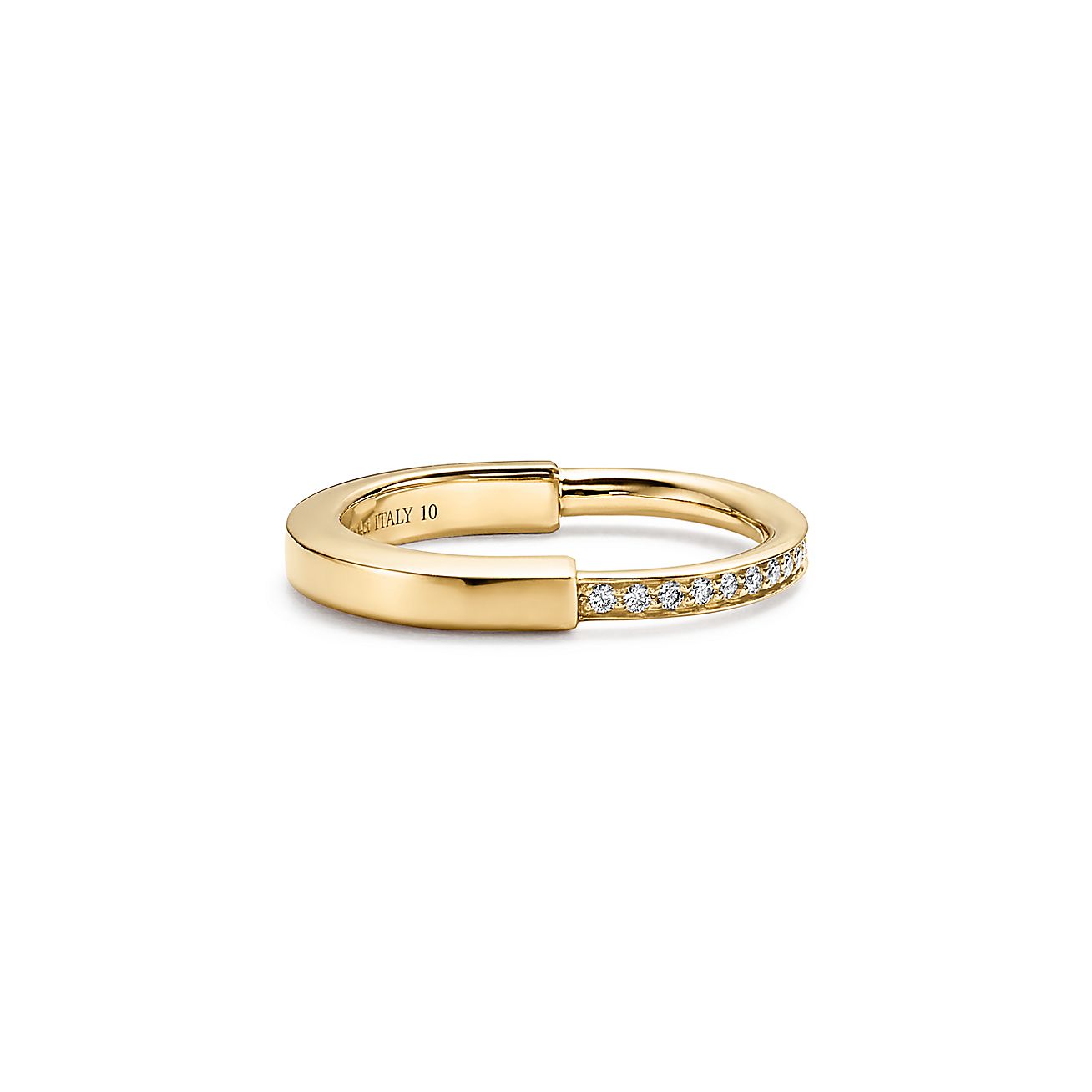 Lock Ring in Yellow Gold with Diamonds