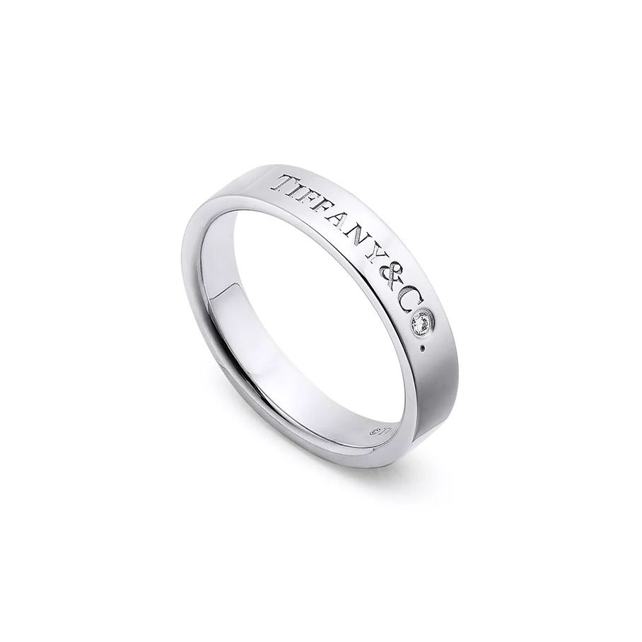 & Co.庐 Band Ring in Platinum with a Diamond