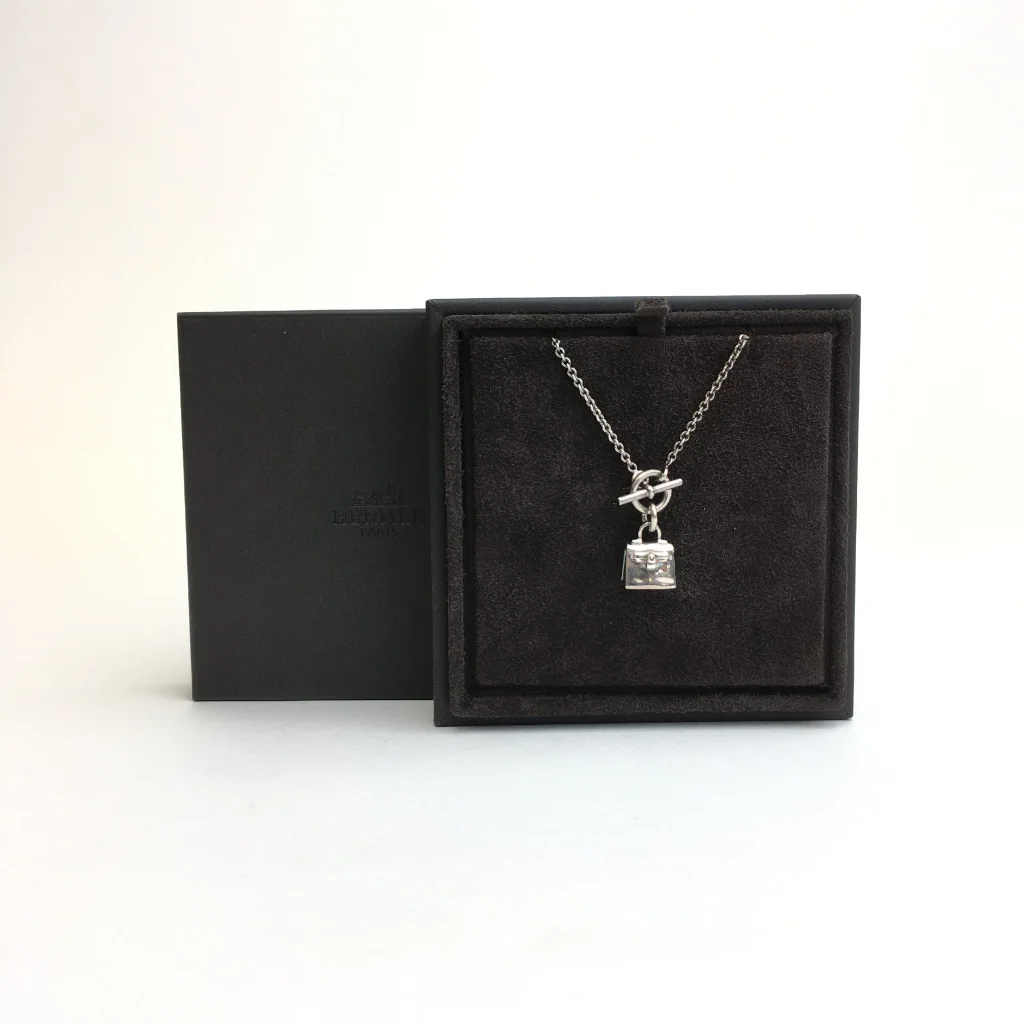 Amulettes Kelly pendant