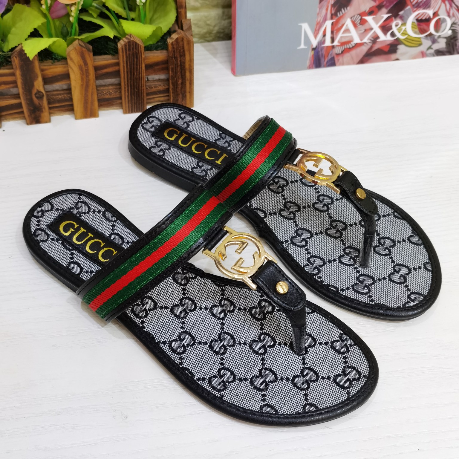 WOMENS BLONDIE THONG SANDAL