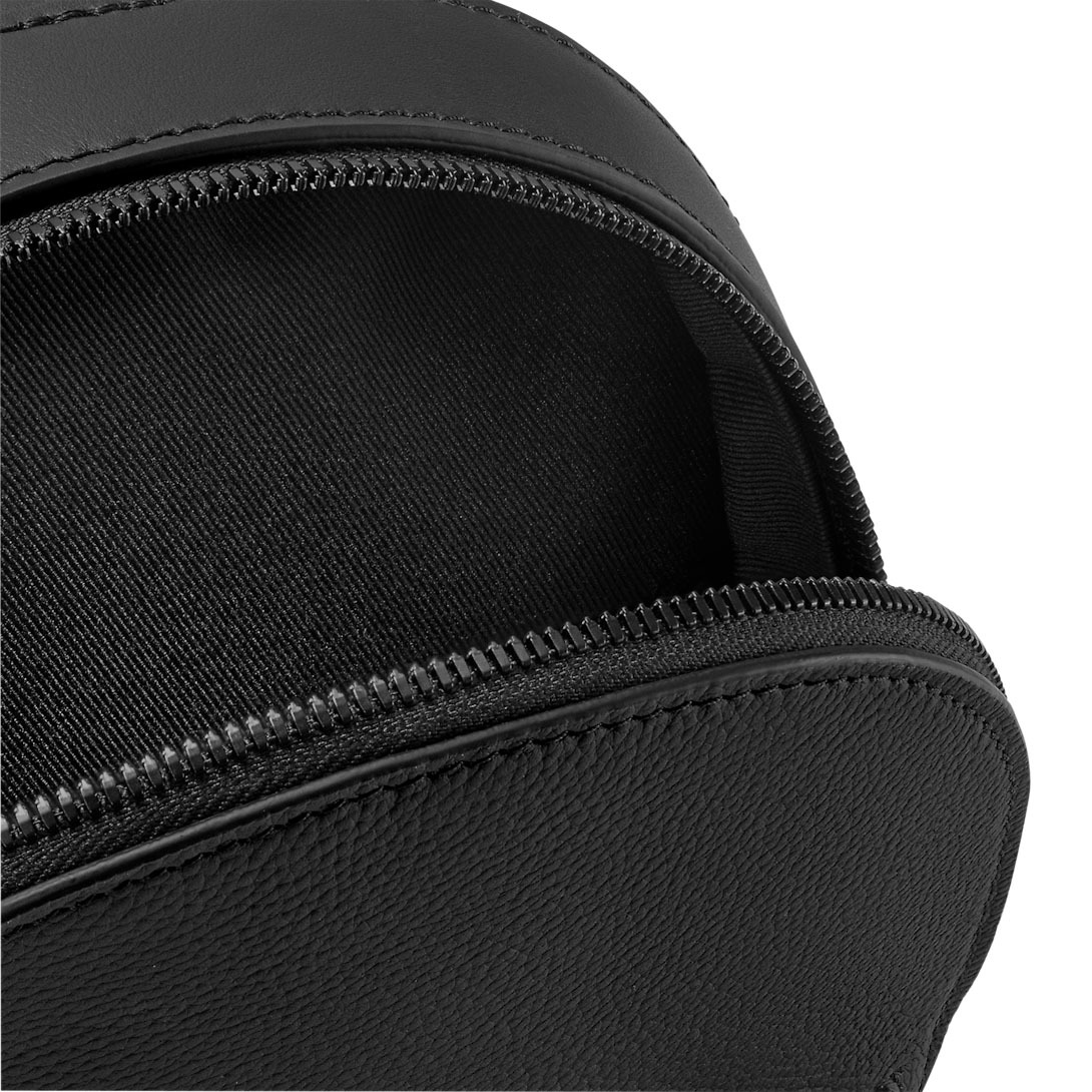 Pilot Slingbag M23736