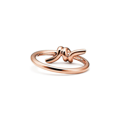 Knot Ring in Rose Gold